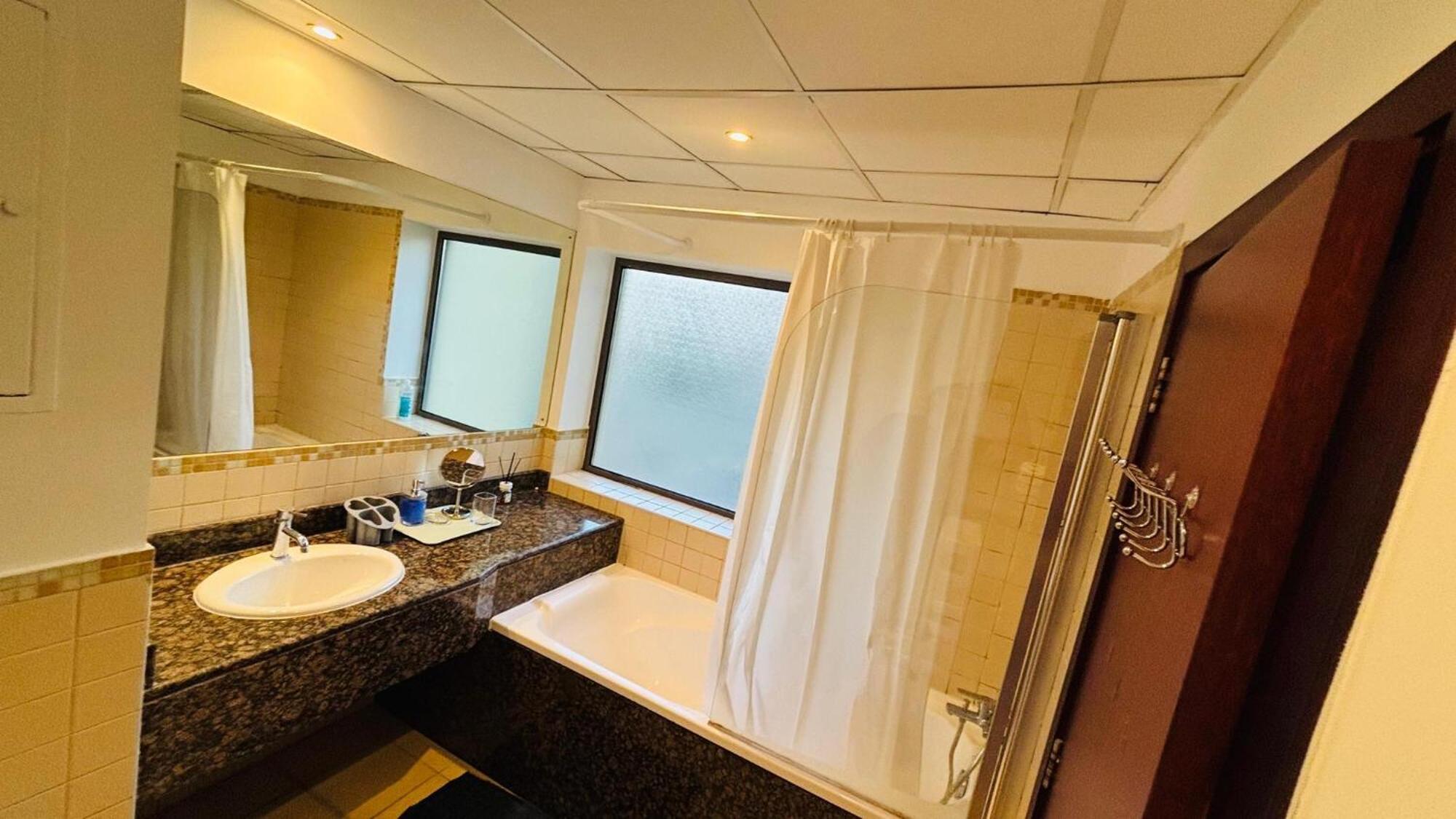 Ahlan New Horizon Marina Beach Jbr Dubai Exteriör bild